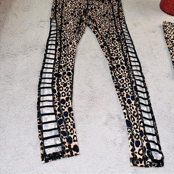 VSX cheetah print caged matching set - Picture 5 of 12